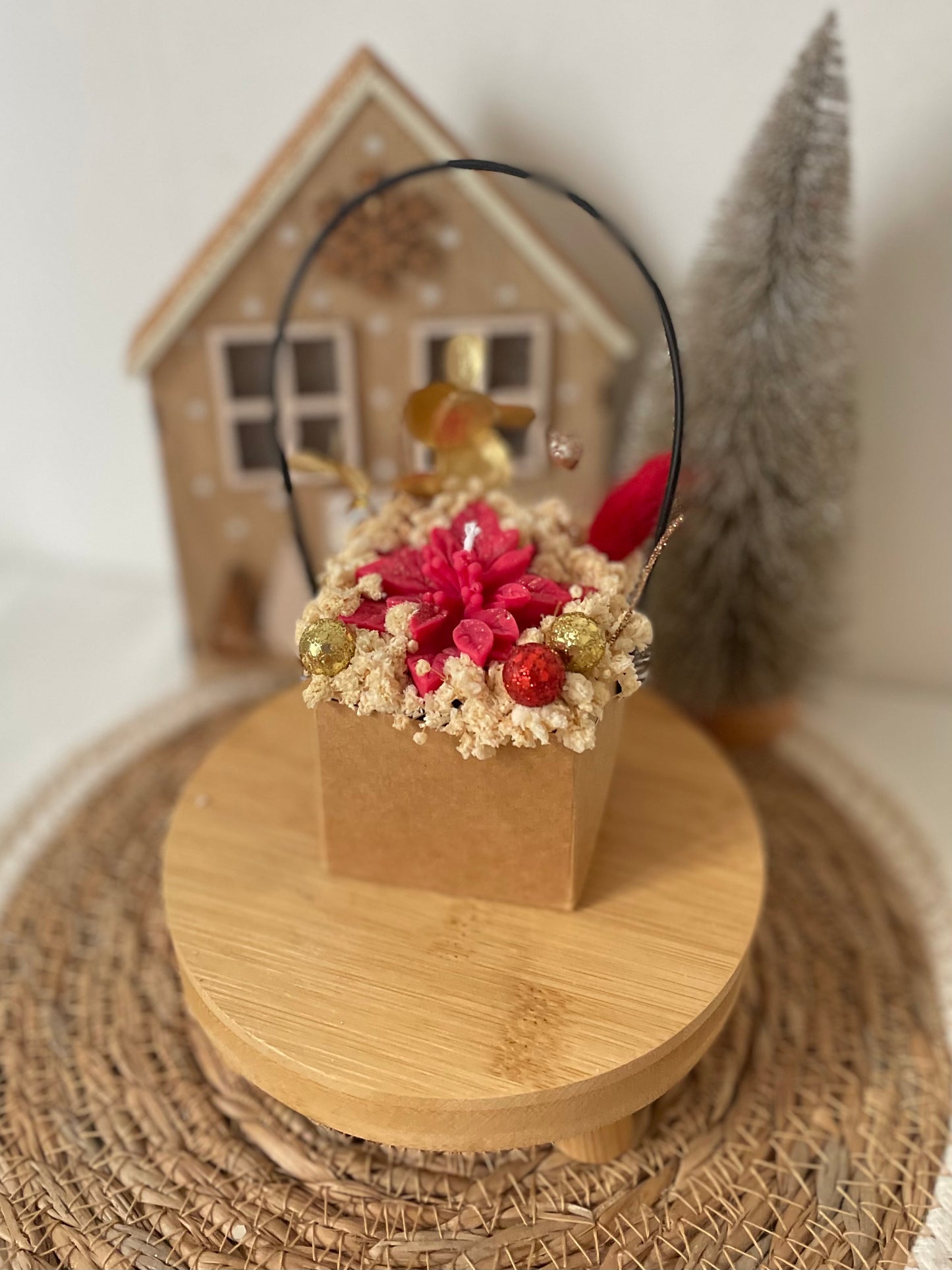 Mini panier rouge, rose éternelle